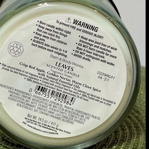 BBW Leaves 3 Wick Scented Candle NWT - Picture 2 of 3